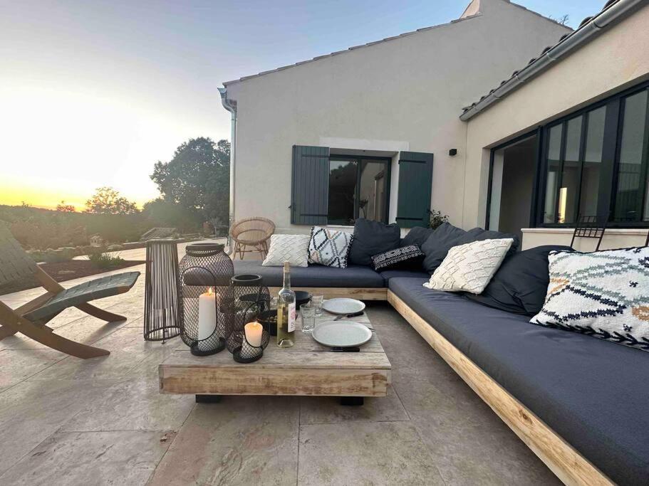 Sous Le « Figuier » Villa Cornillon-Confoux Екстериор снимка