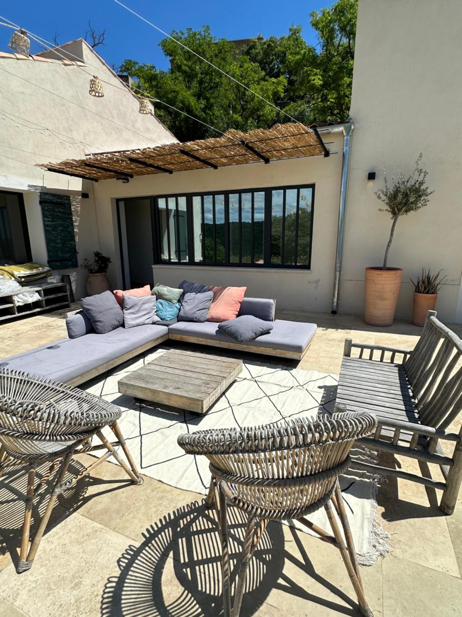 Sous Le « Figuier » Villa Cornillon-Confoux Екстериор снимка